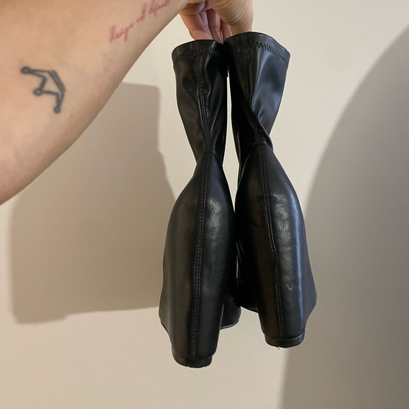 ASOS Black Boots - Picture 3 of 6